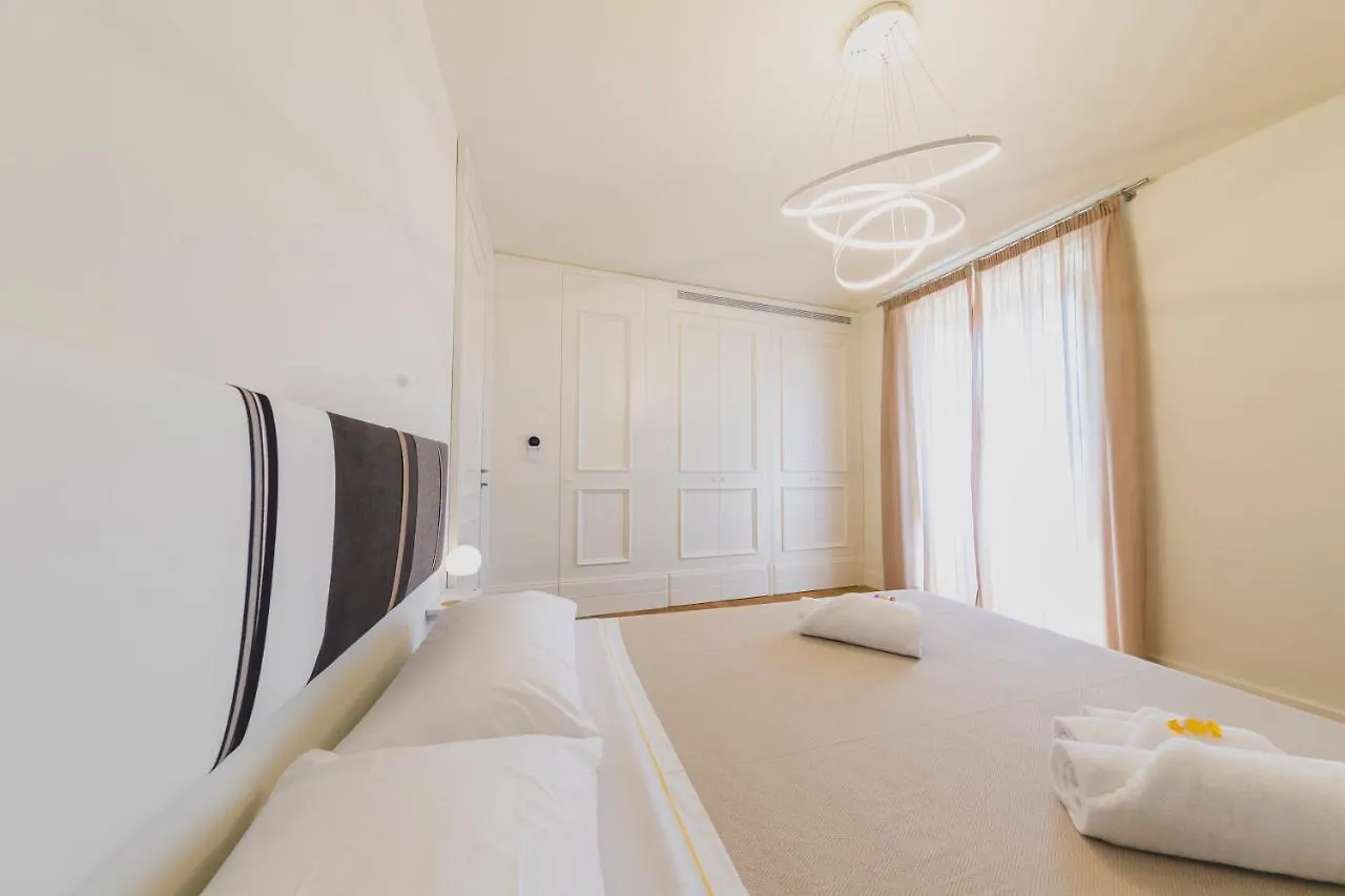 Cefalu Design Suites Bed & Breakfast